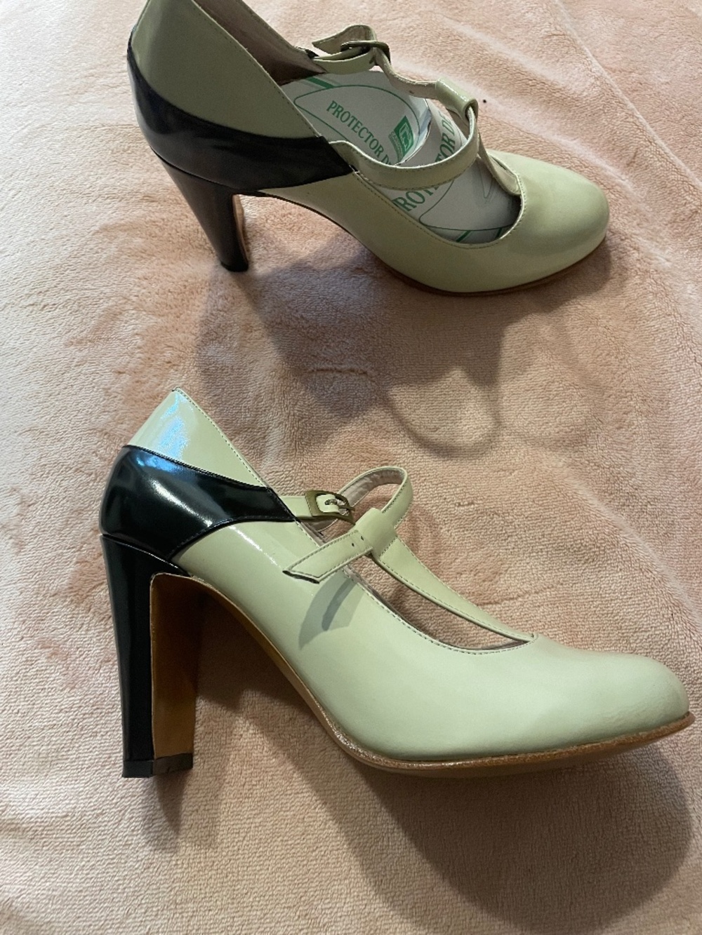New La once shoes, size 6,5
